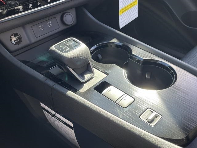 2025 Nissan Rogue SV photo 27