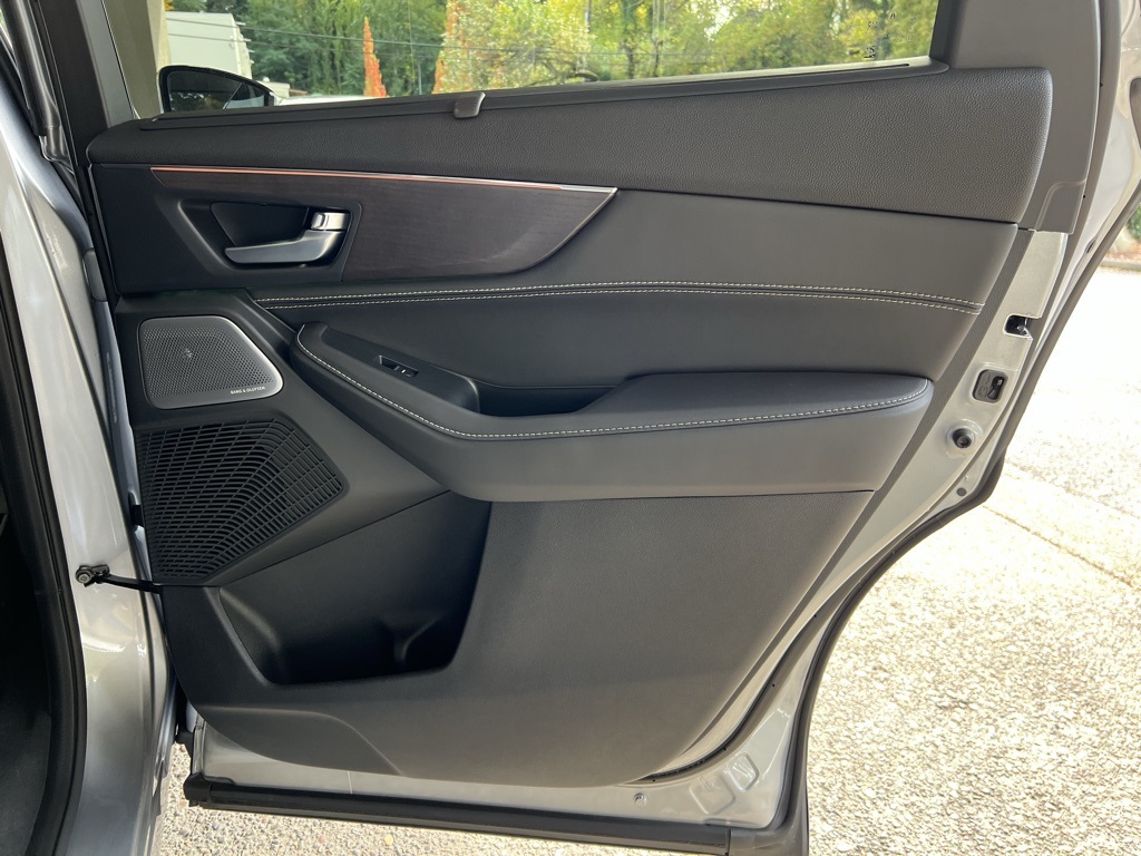 2026 Acura MDX Advance SH-AWD photo 23
