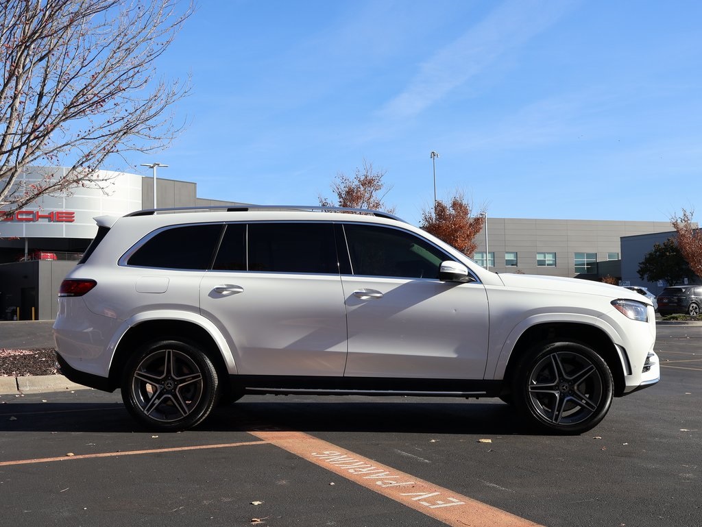 2023 Mercedes Benz GLS 450 4MATIC photo 4