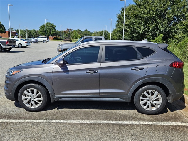 2020 Hyundai Tucson Value photo 2