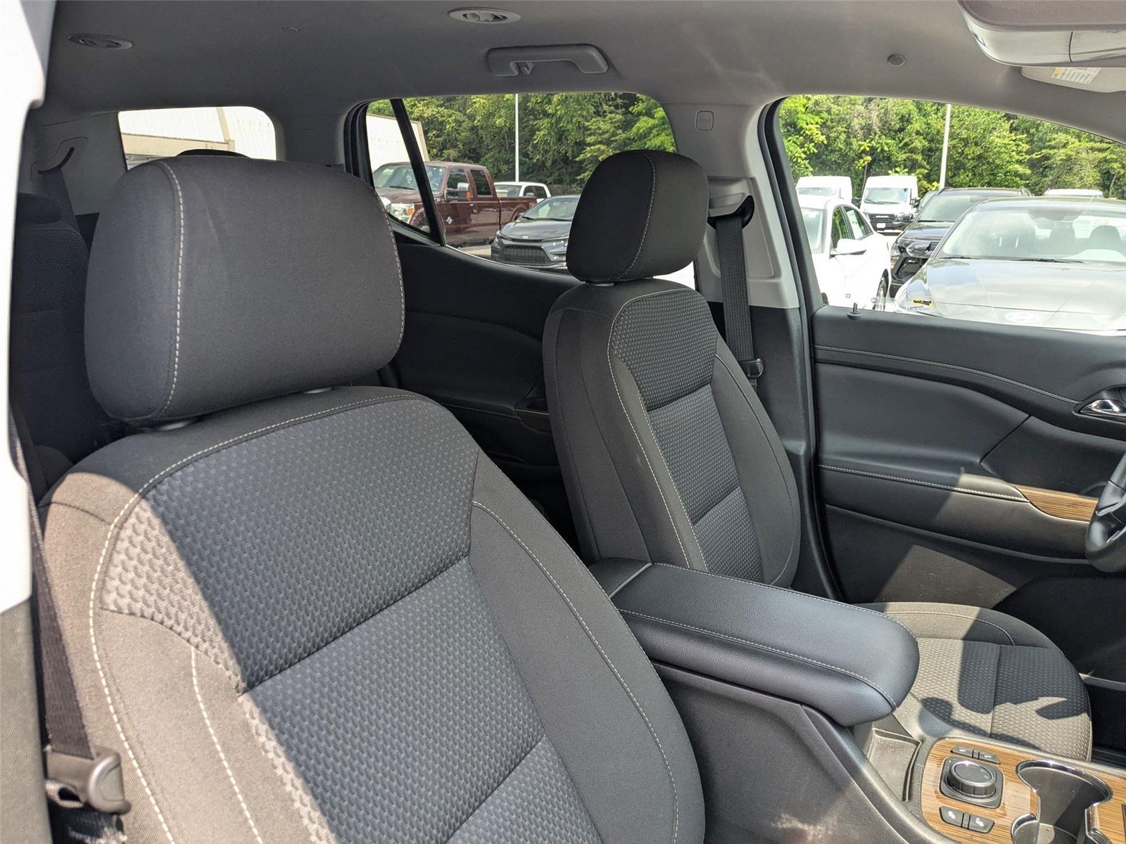 2023 Gmc Acadia SLE photo 33