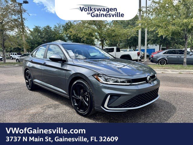 2025 Volkswagen Jetta SE's photo