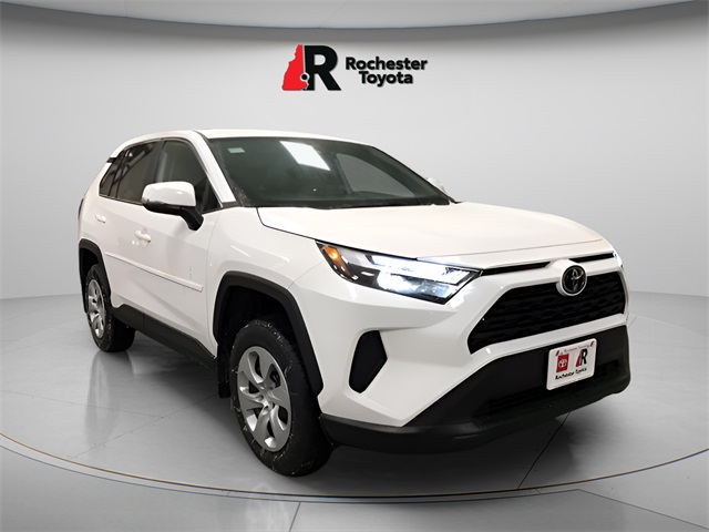 2025 Toyota RAV4 LE's photo