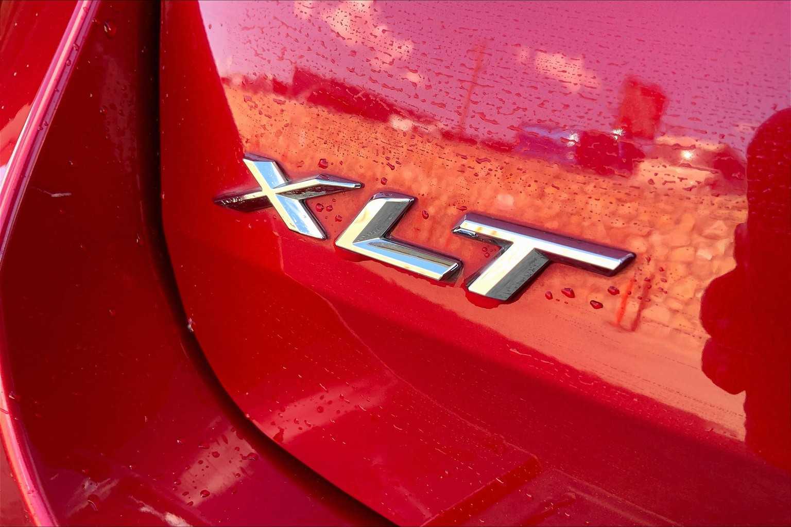 2020 Ford Explorer XLT photo 5