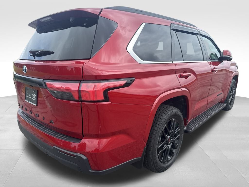 2024 Toyota Sequoia SR5 photo 6