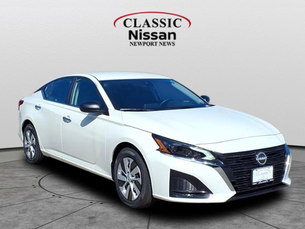2025 Nissan Altima S's photo