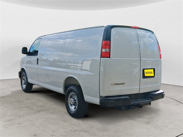 2025 Chevrolet Express Cargo 2500 photo 3