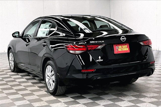 2025 Nissan Sentra S photo 3