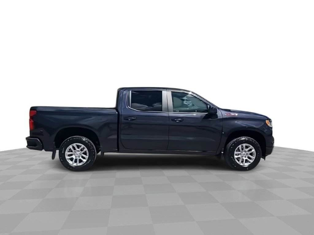 2022 Chevrolet Silverado RST photo 9