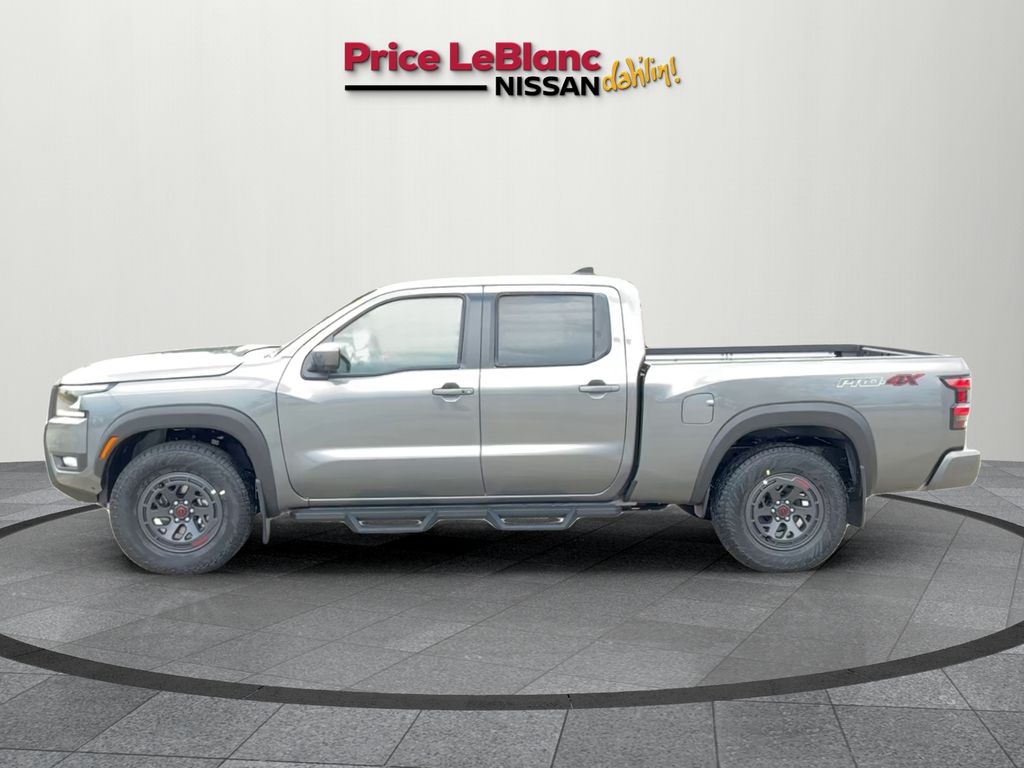 2026 Nissan Frontier PRO-4X photo 2
