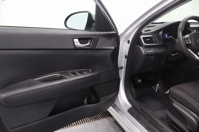 2019 Kia Optima LX photo 9