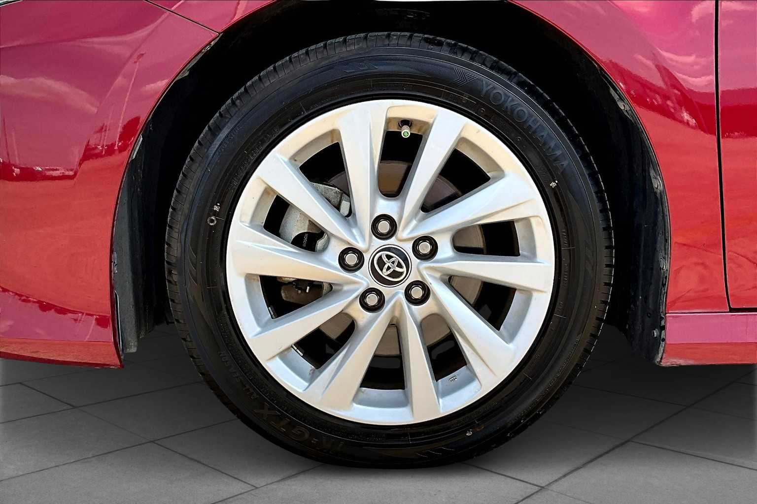 2022 Toyota Camry LE photo 10