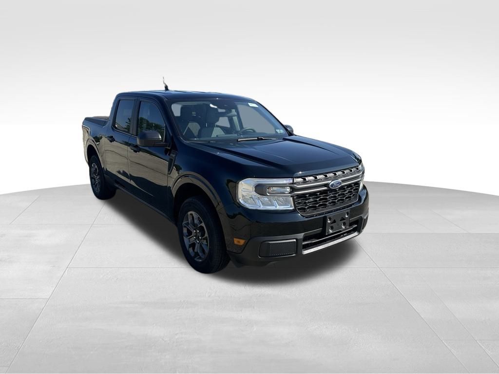 2023 Ford Maverick XLT photo 2