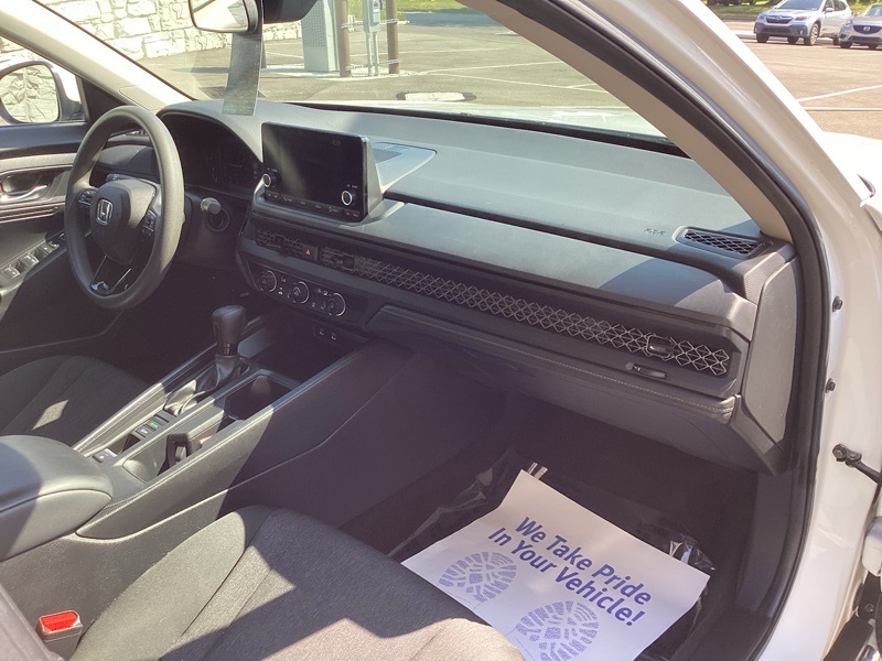 2023 Honda Accord LX photo 17