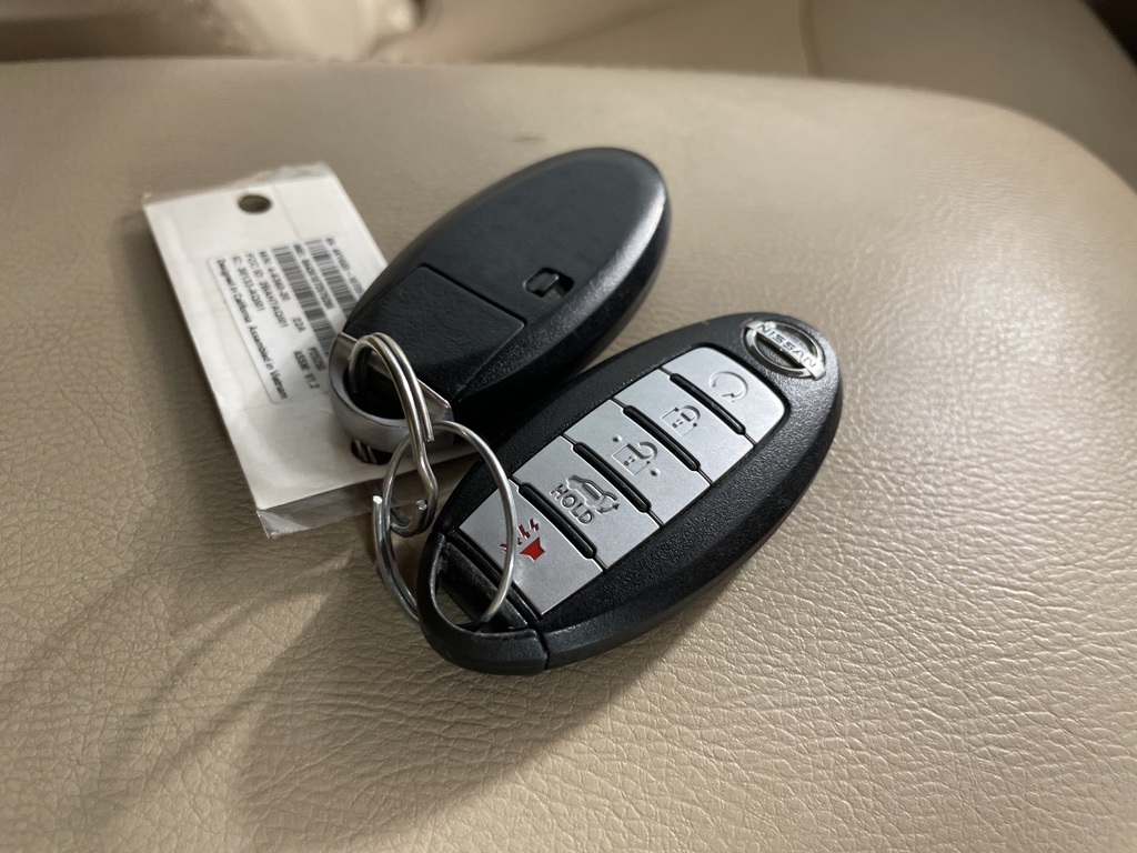 2014 Nissan Pathfinder SL photo 45