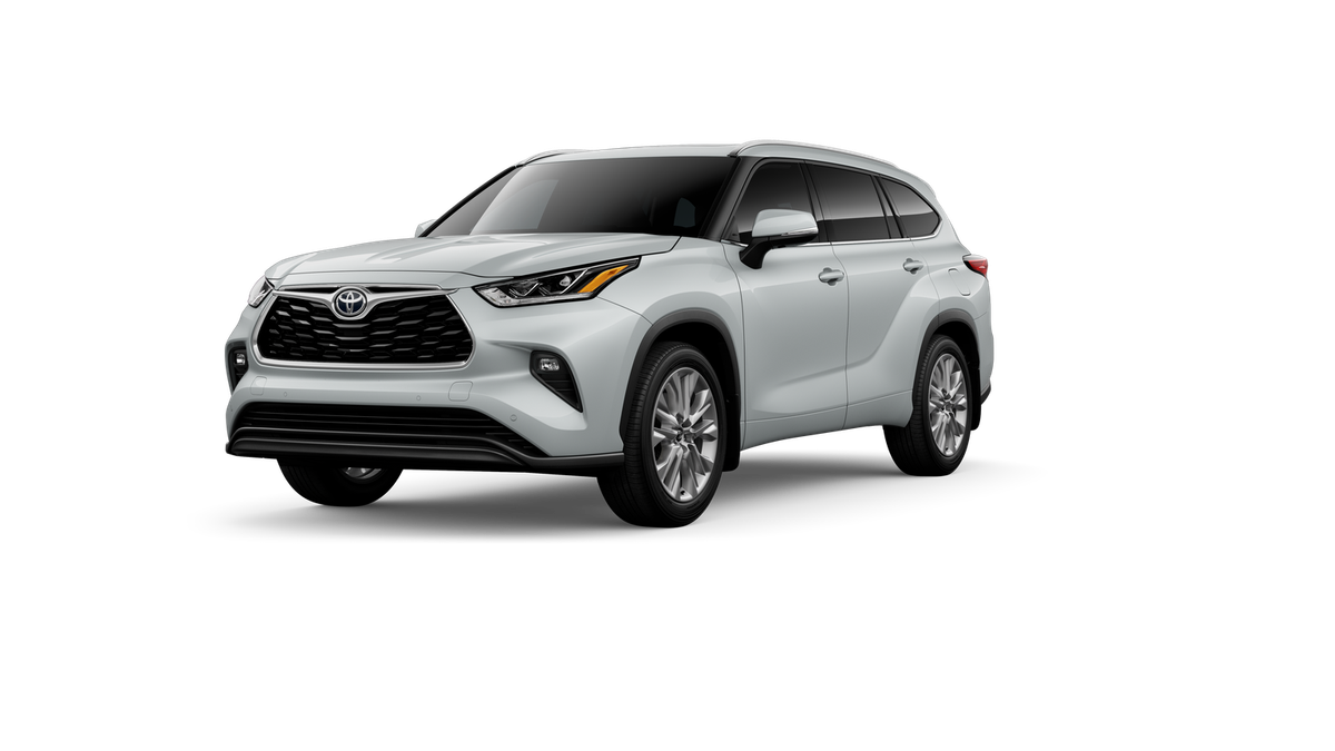 2026 Toyota Highlander Limited's photo