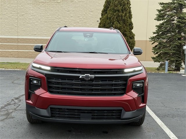 2026 Chevrolet Traverse photo 2