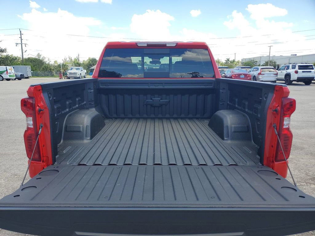 2025 Chevrolet Silverado 1500 LT photo 21