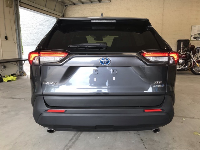 2022 Toyota RAV4 Hybrid XLE photo 4