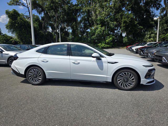 2025 Hyundai Sonata Hybrid Limited photo 30