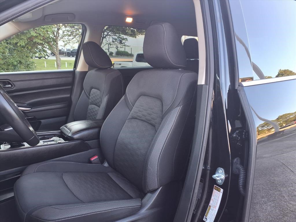 2024 Nissan Pathfinder SV photo 13