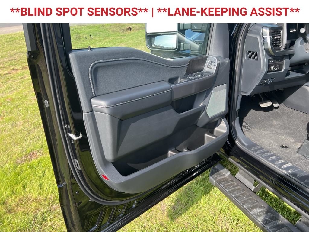 2024 Ford F-350 Lariat photo 9