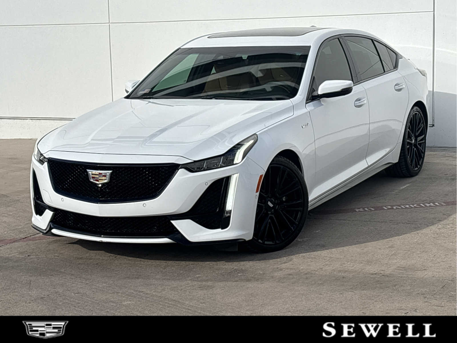 2023 Cadillac CT5 V-Series's photo