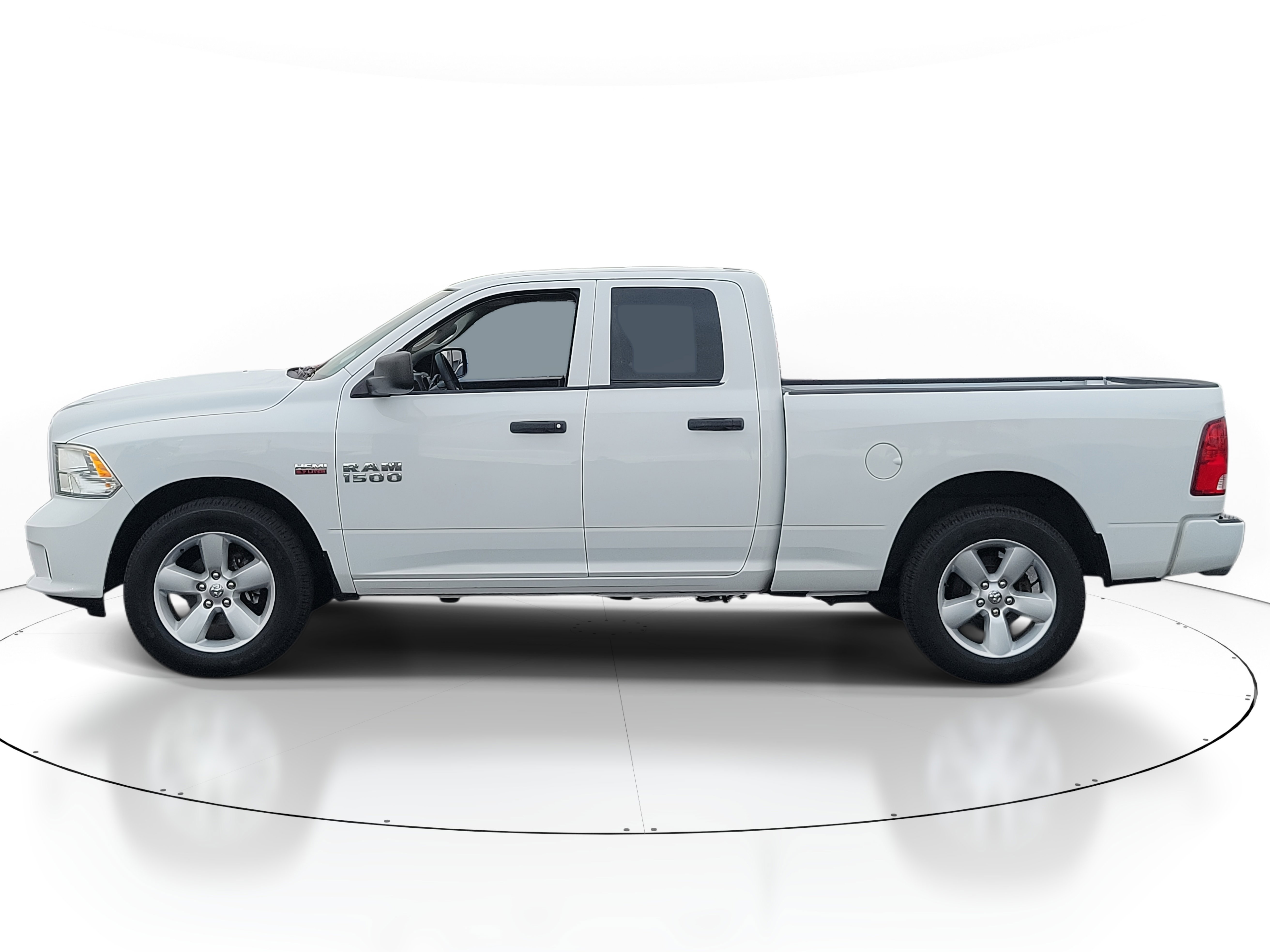 2015 Ram 1500 Tradesman Express photo 3
