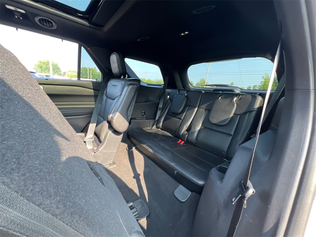 2022 Ford Explorer ST photo 36