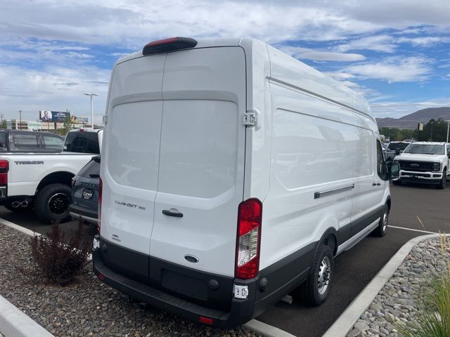 2025 Ford Transit photo 4