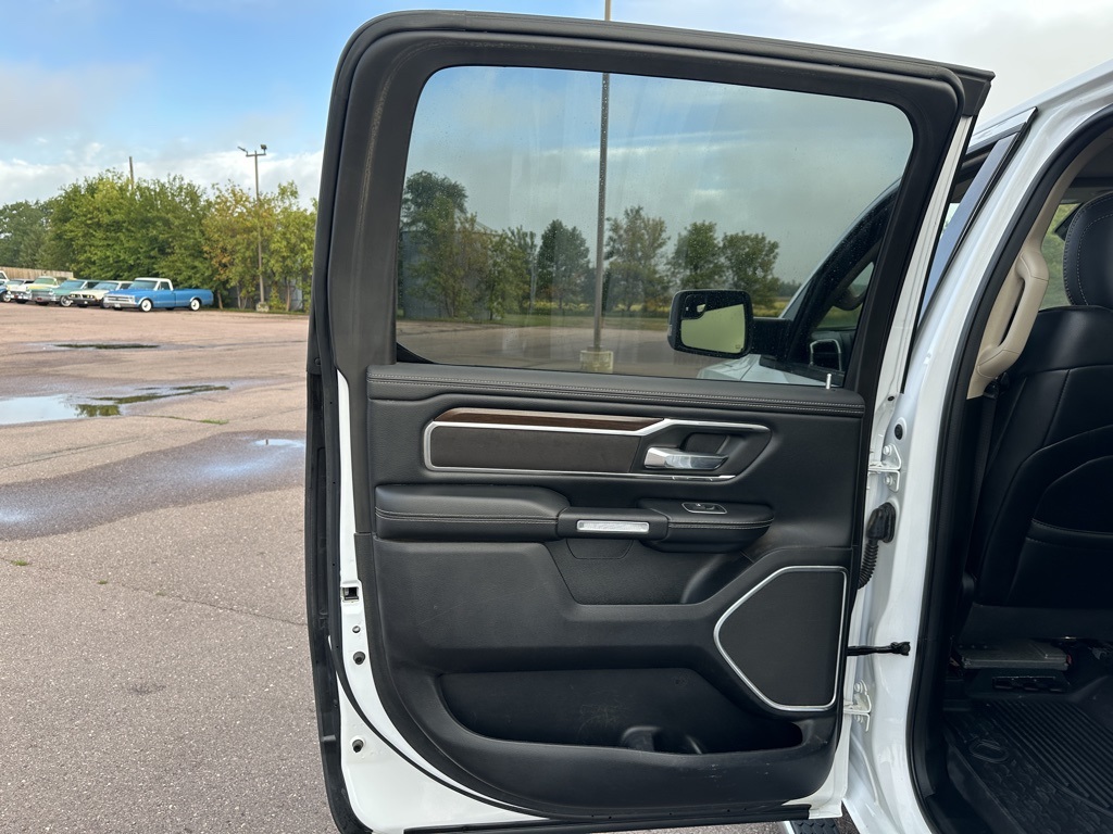 2021 Ram 1500 Laramie photo 19