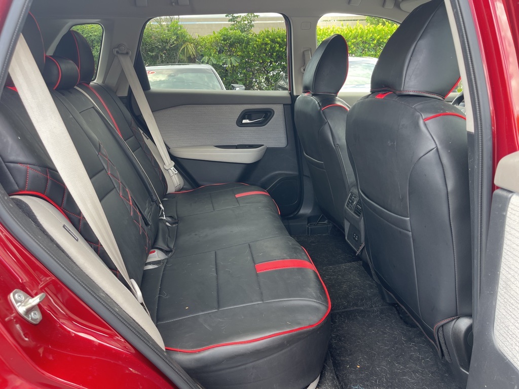 2022 Nissan Rogue SV photo 16