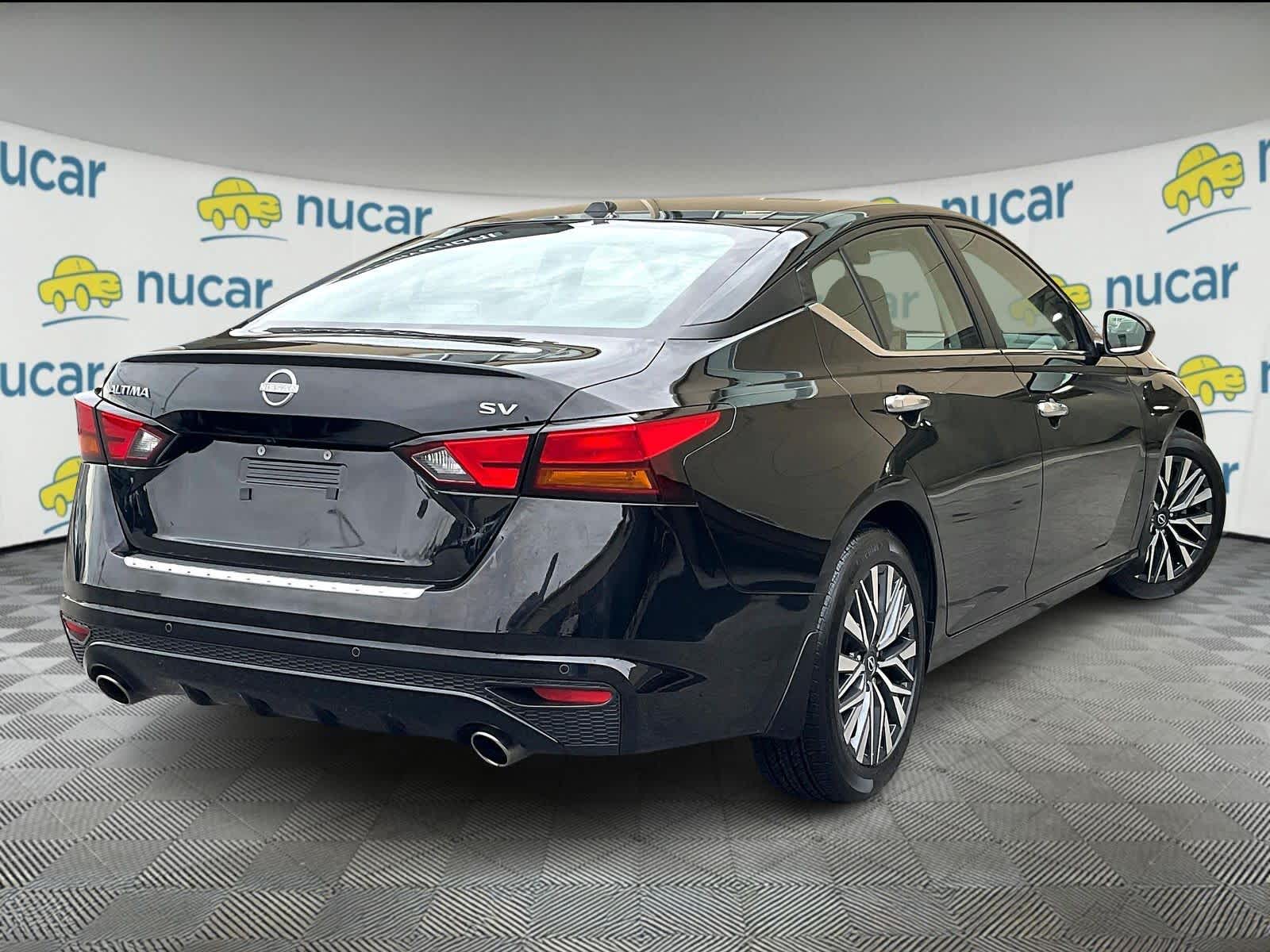 2023 Nissan Altima 2.5 SV photo 2