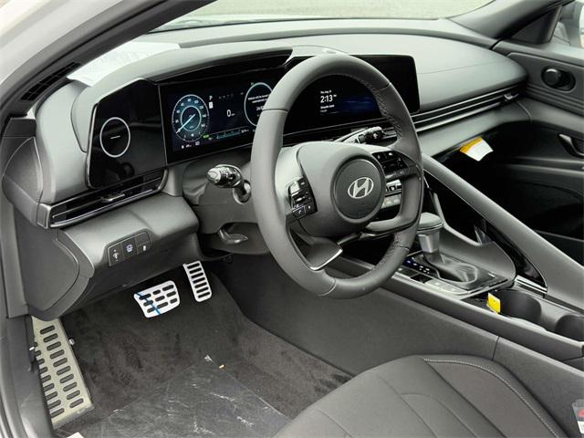 2025 Hyundai Elantra Hybrid SEL Sport photo 2