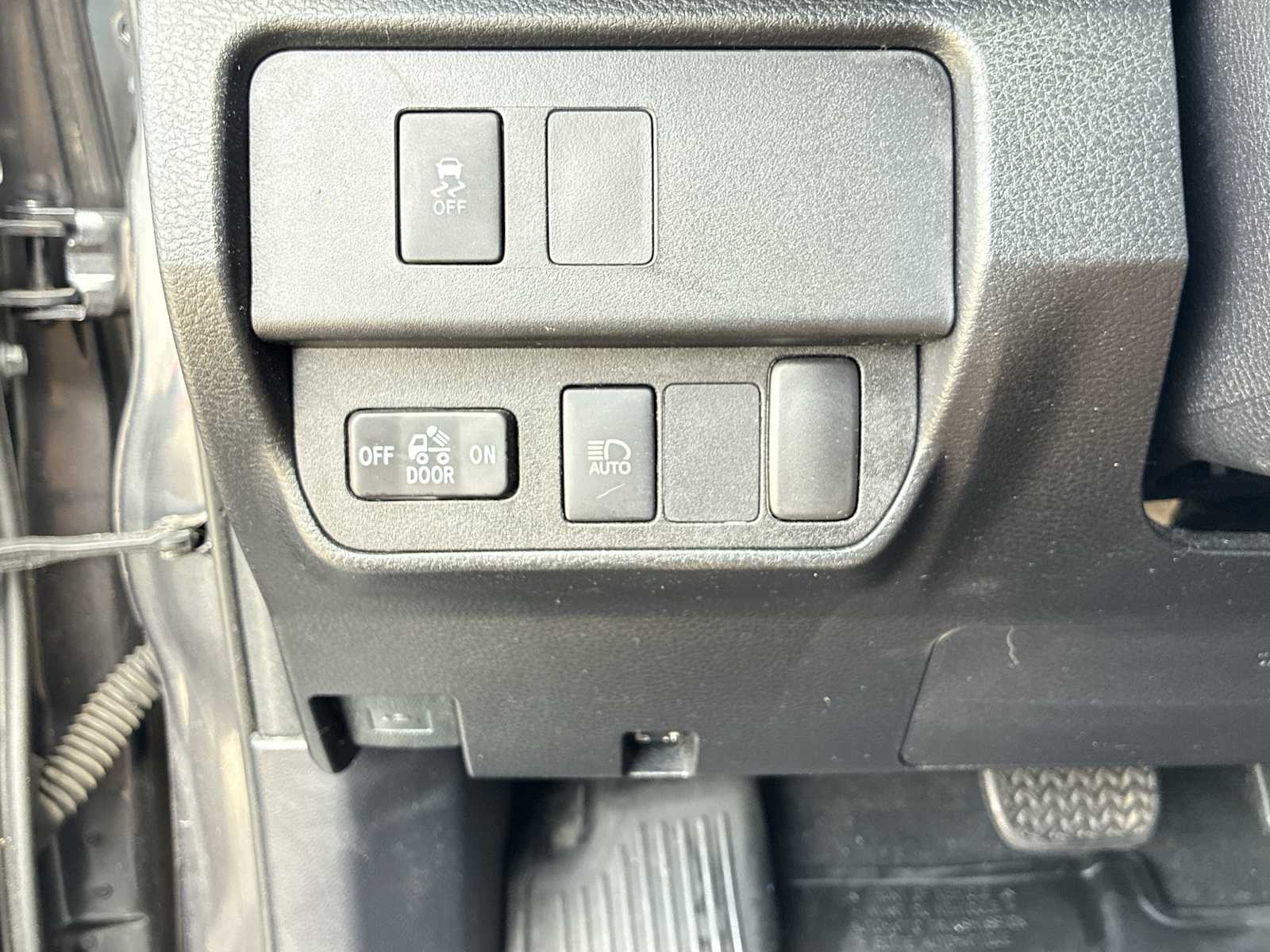2020 Toyota Tacoma SR V6 photo 15