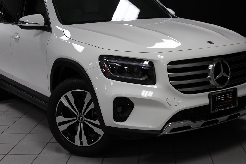 2025 Mercedes Benz GLB 250 4MATIC photo 2
