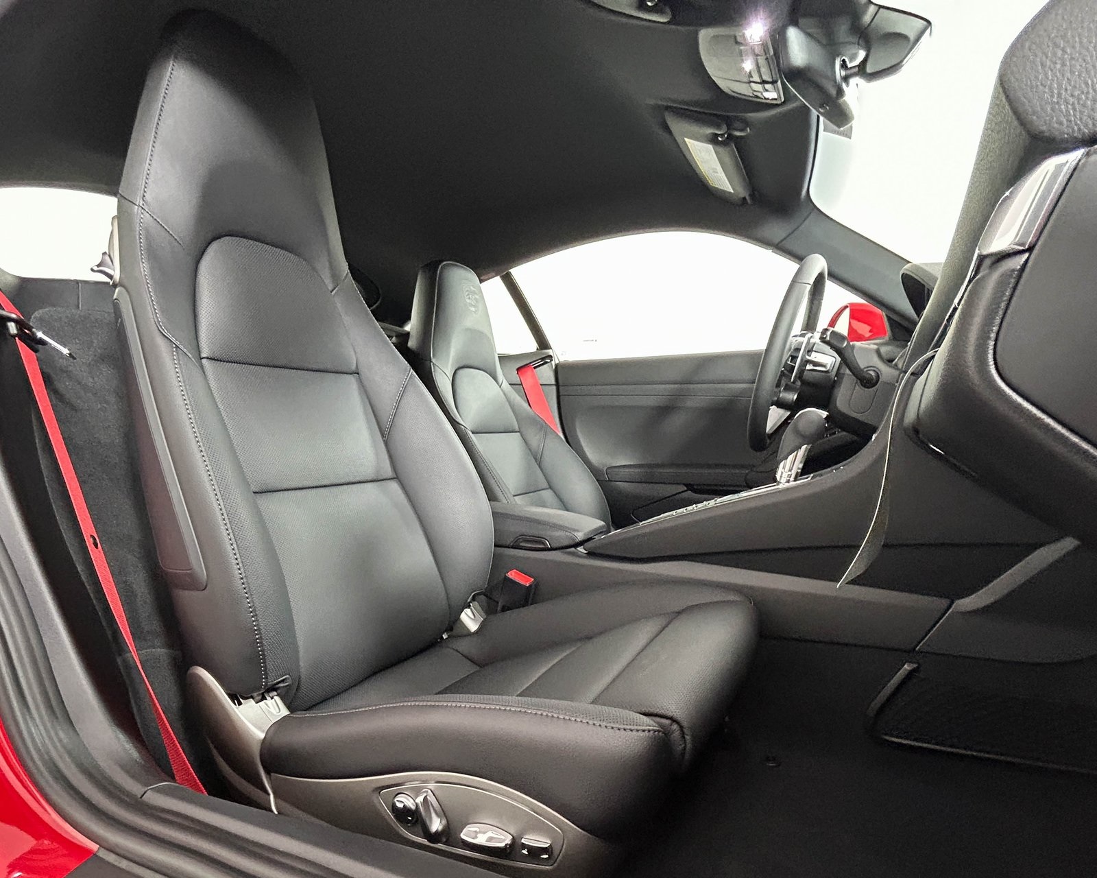 2025 Porsche Cayman S photo 20