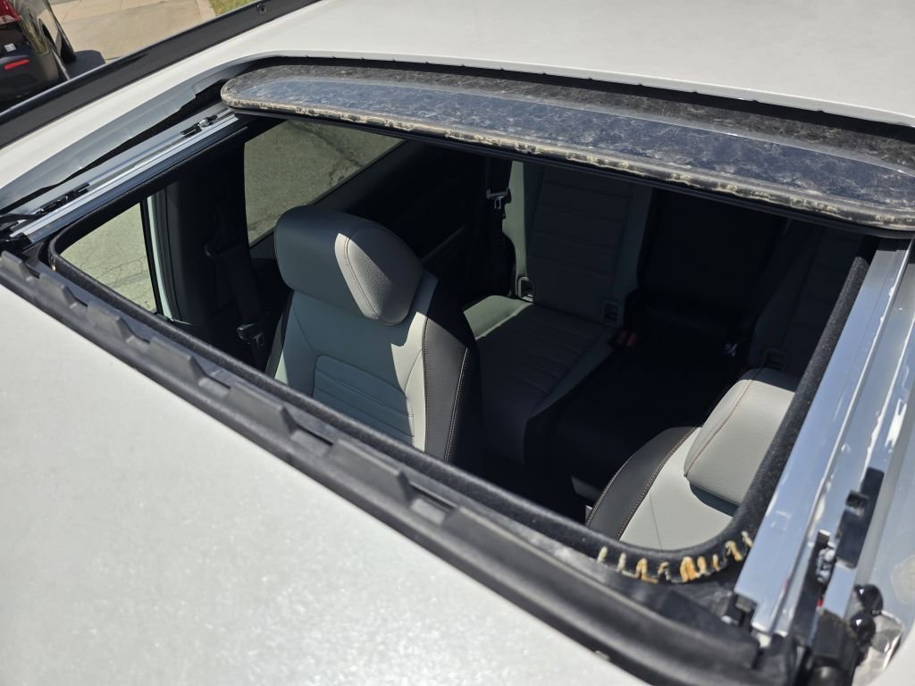 2026 Honda CR-V Hybrid Sport Touring photo 3