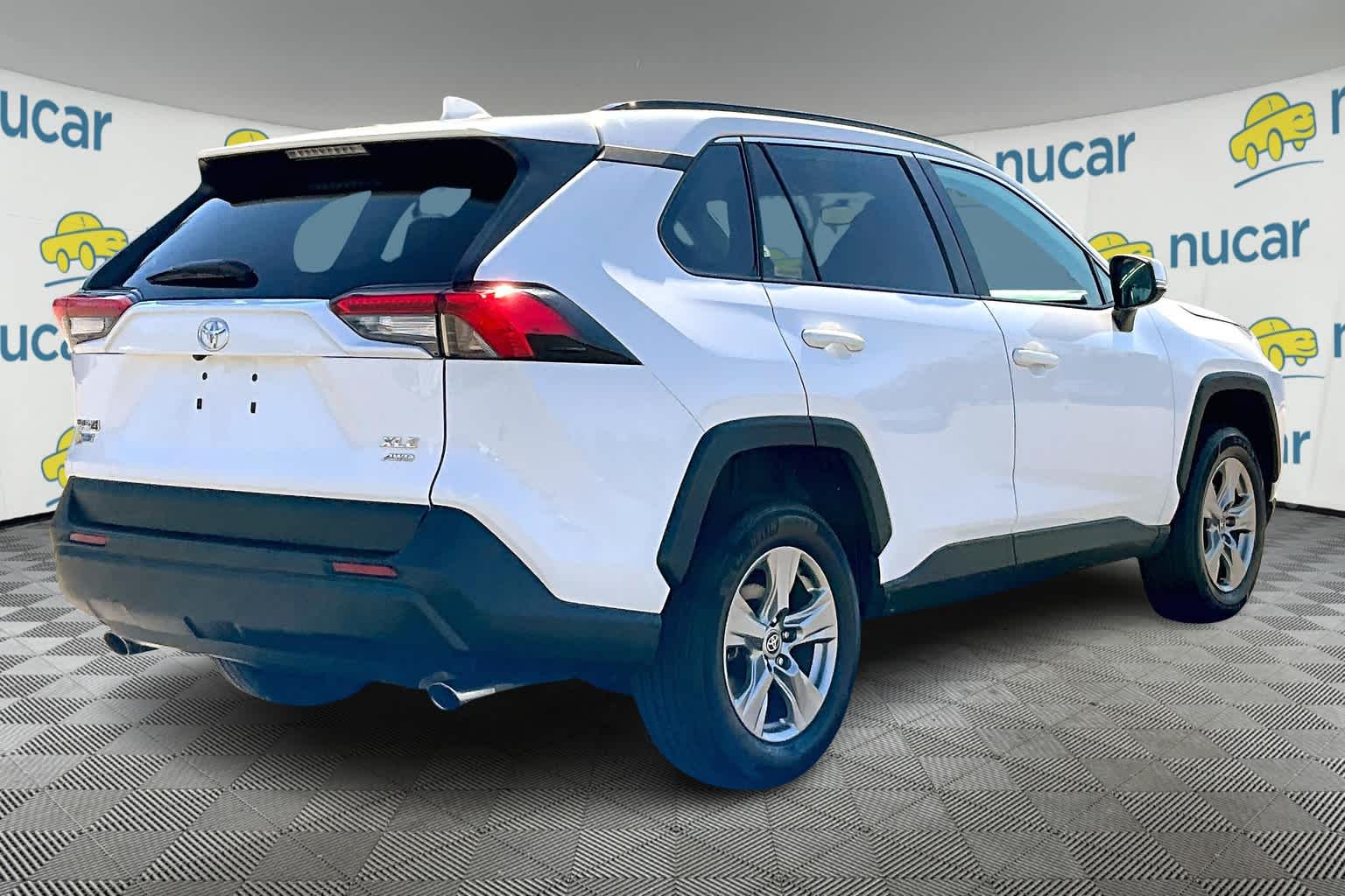 2023 Toyota RAV4 XLE photo 12