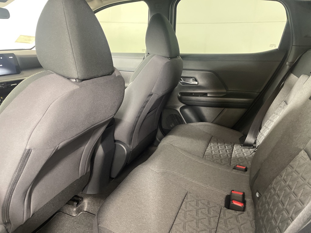 2025 Nissan Kicks SV photo 36