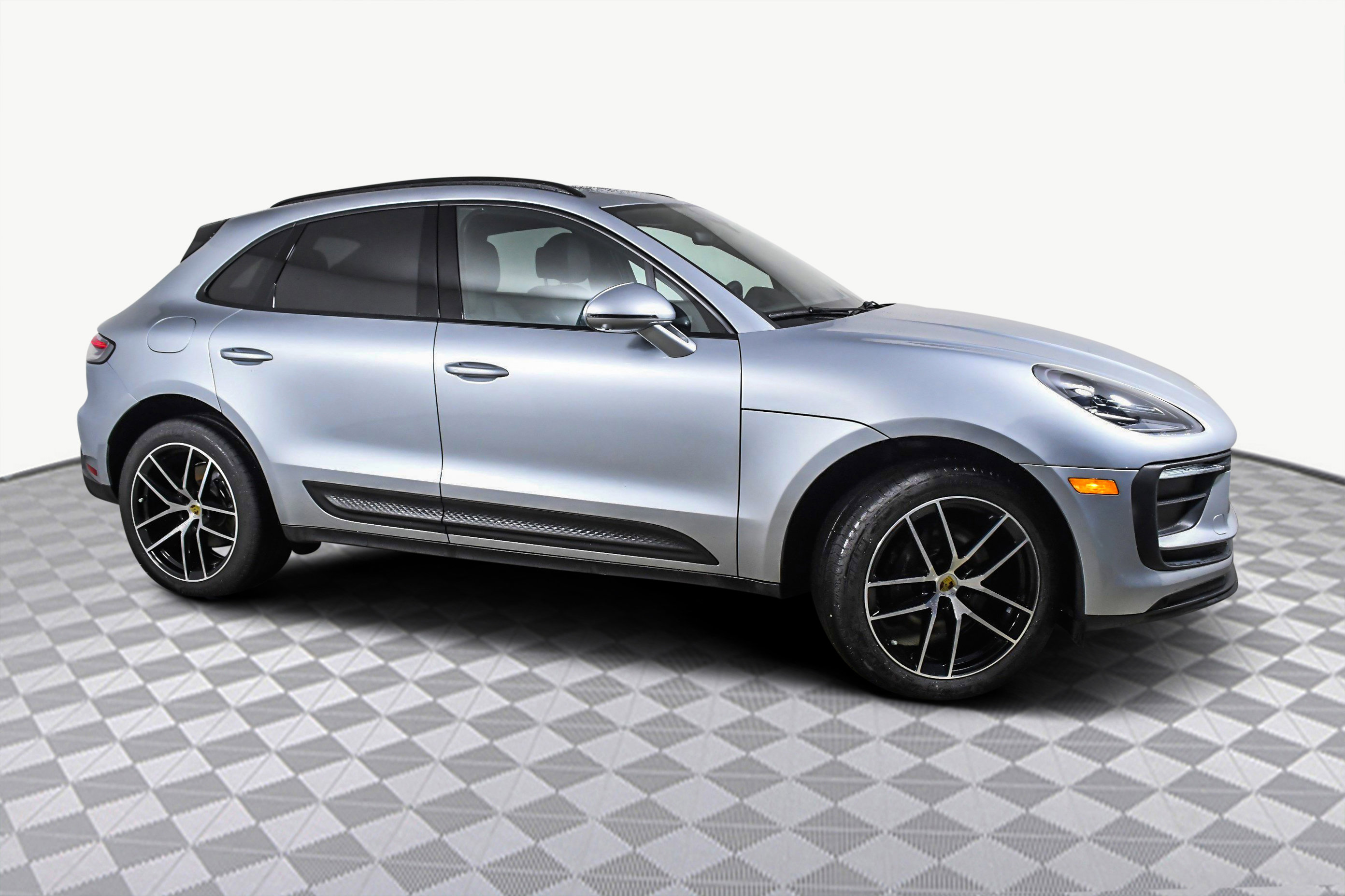 2023 Porsche Macan Base's photo