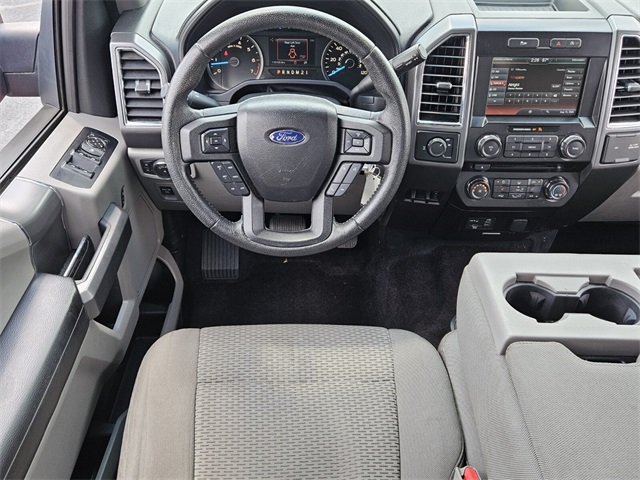 2015 Ford F-150 XLT photo 13
