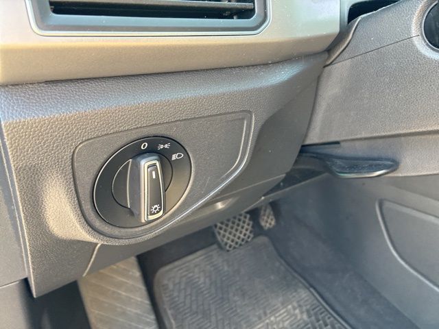 2018 Volkswagen Atlas S photo 9