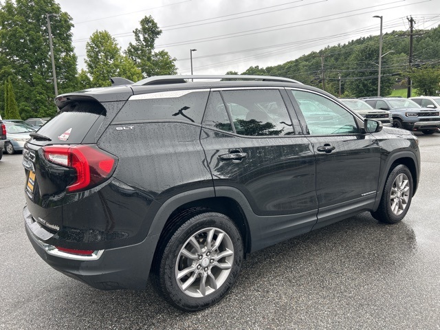 2022 Gmc Terrain SLT photo 2