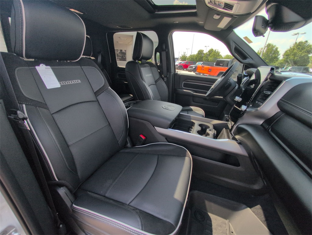 2025 Ram 2500 Laramie photo 24