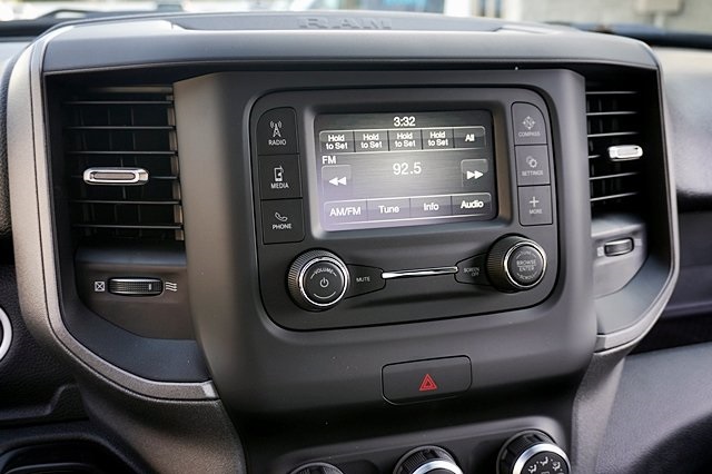 New 2024 Bright White Clear-Coat Exterior Paint RAM Tradesman image 30