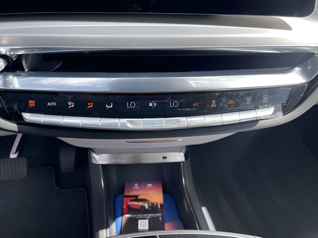 2025 Cadillac Lyriq Sport photo 28
