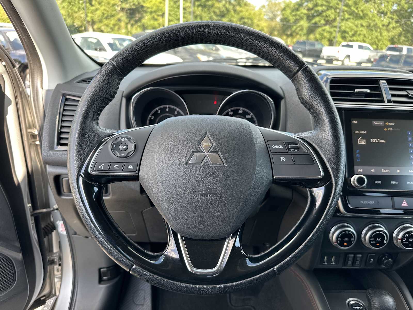 2023 Mitsubishi Outlander Sport SE photo 29