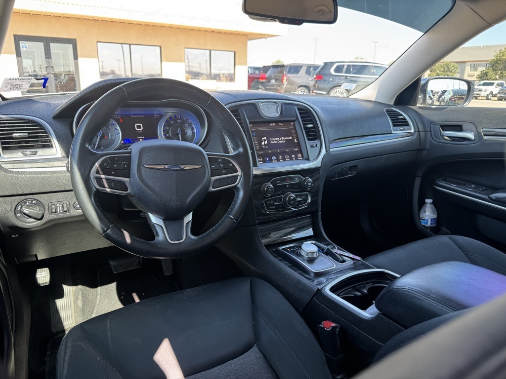 2019 Chrysler 300 Touring Limited photo 3
