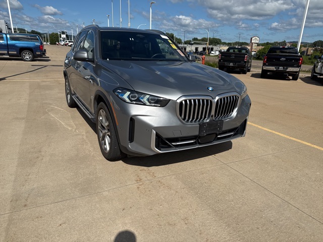 Used 2025 BMW X5 40i with VIN 5UX23EU07S9W25189 for sale in Winona, Minnesota